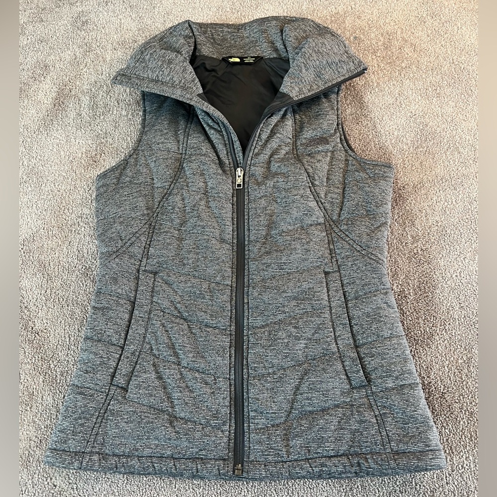The North Face Women’s Pseudio Vest - Picture 4 of 11